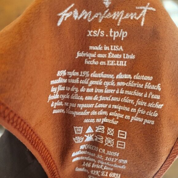 Free People, "Don't Be Square" Double Layer Crop Orange NWOT XS/S - Picture 4 of 4